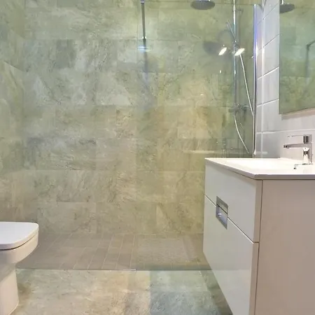 Pinomar - Sleeps 8 - Burriana